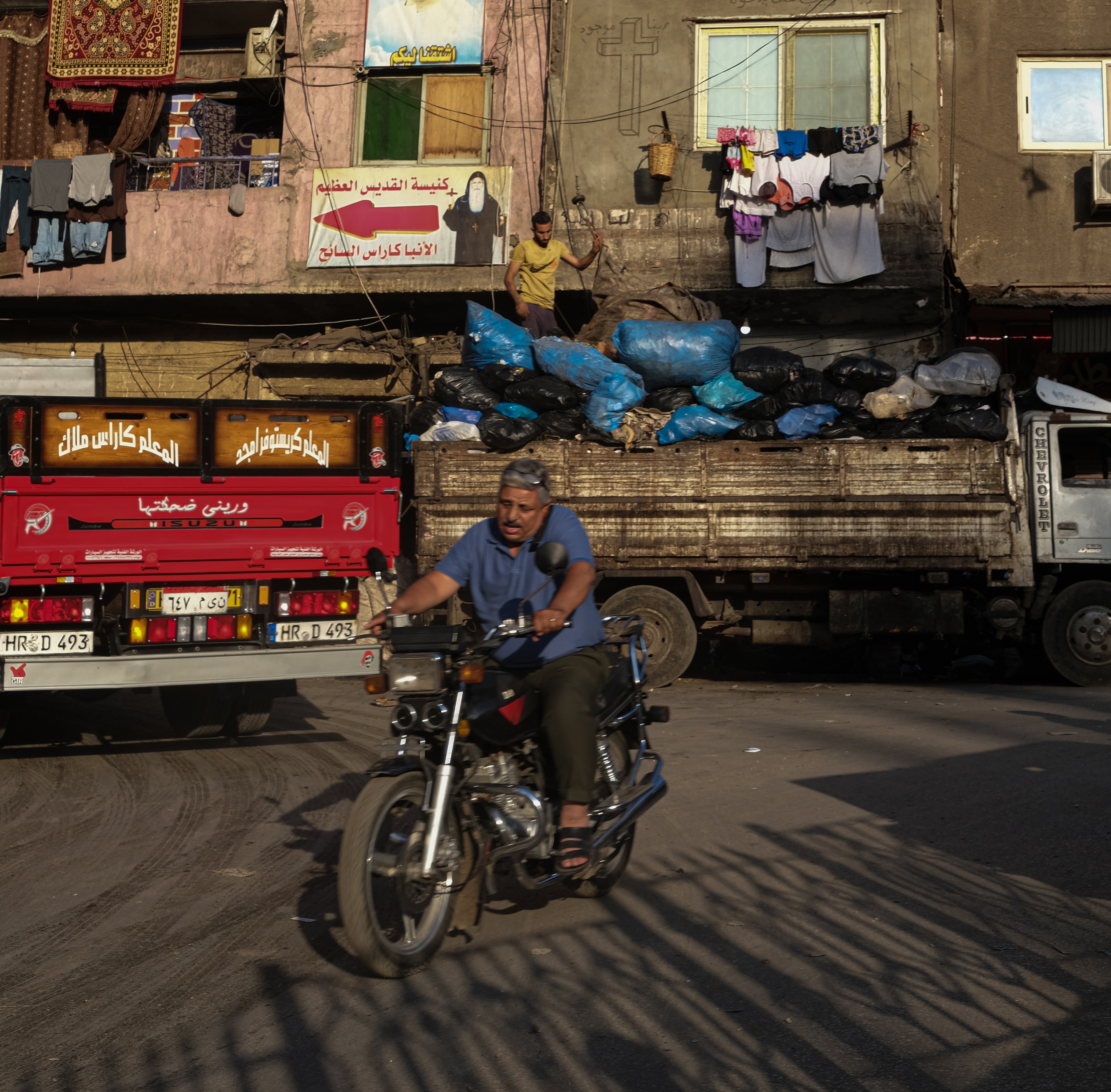 Manshiyat Naser: The Garbage City 06